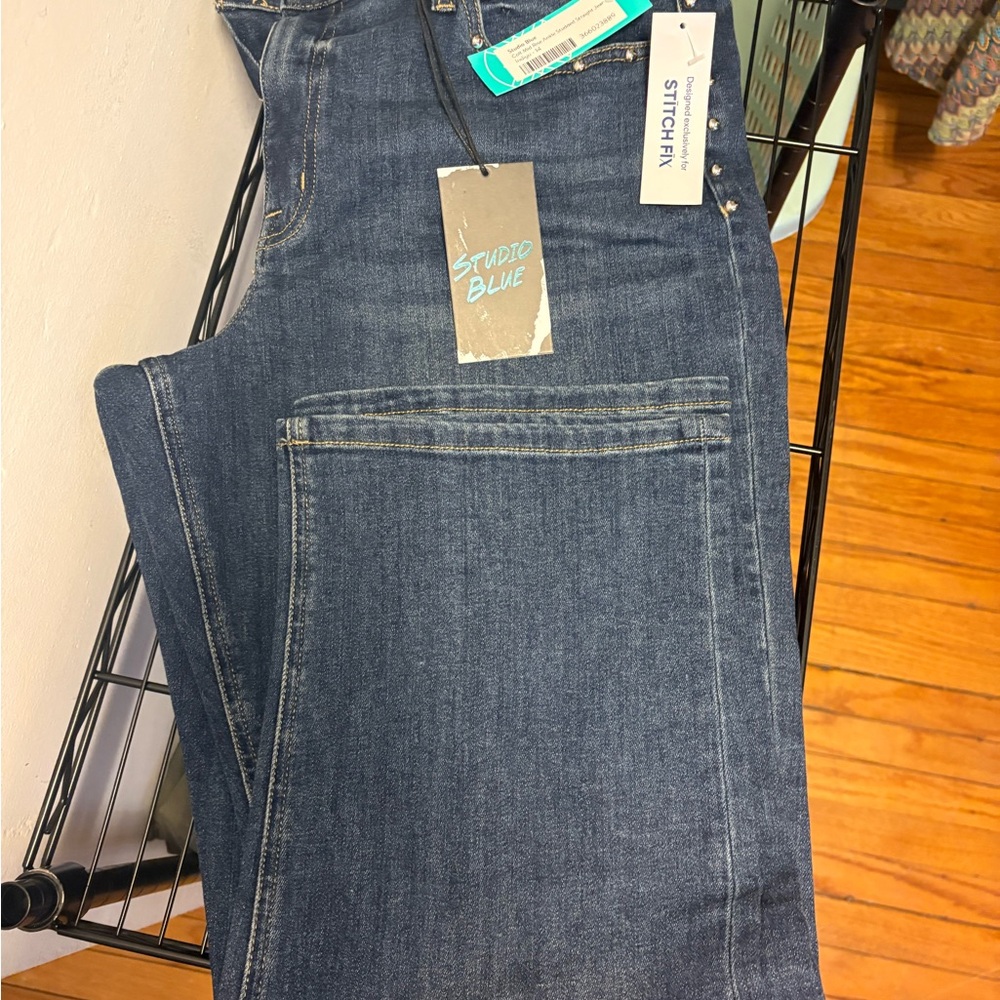 Studio High Rise Studded Blue Jeans - Picture 3 of 3